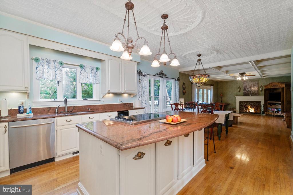 11256 Waples Mill Rd