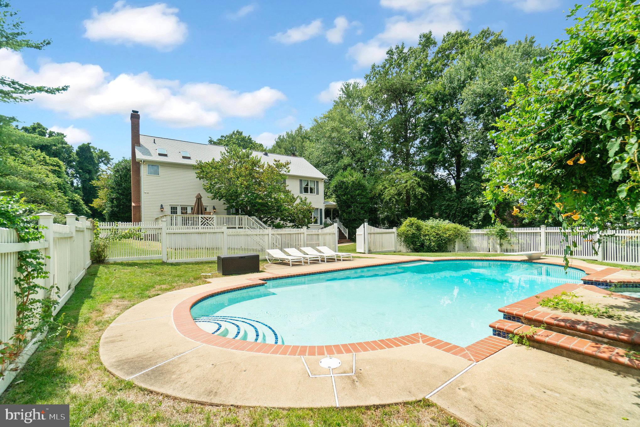 11256 Waples Mill Rd