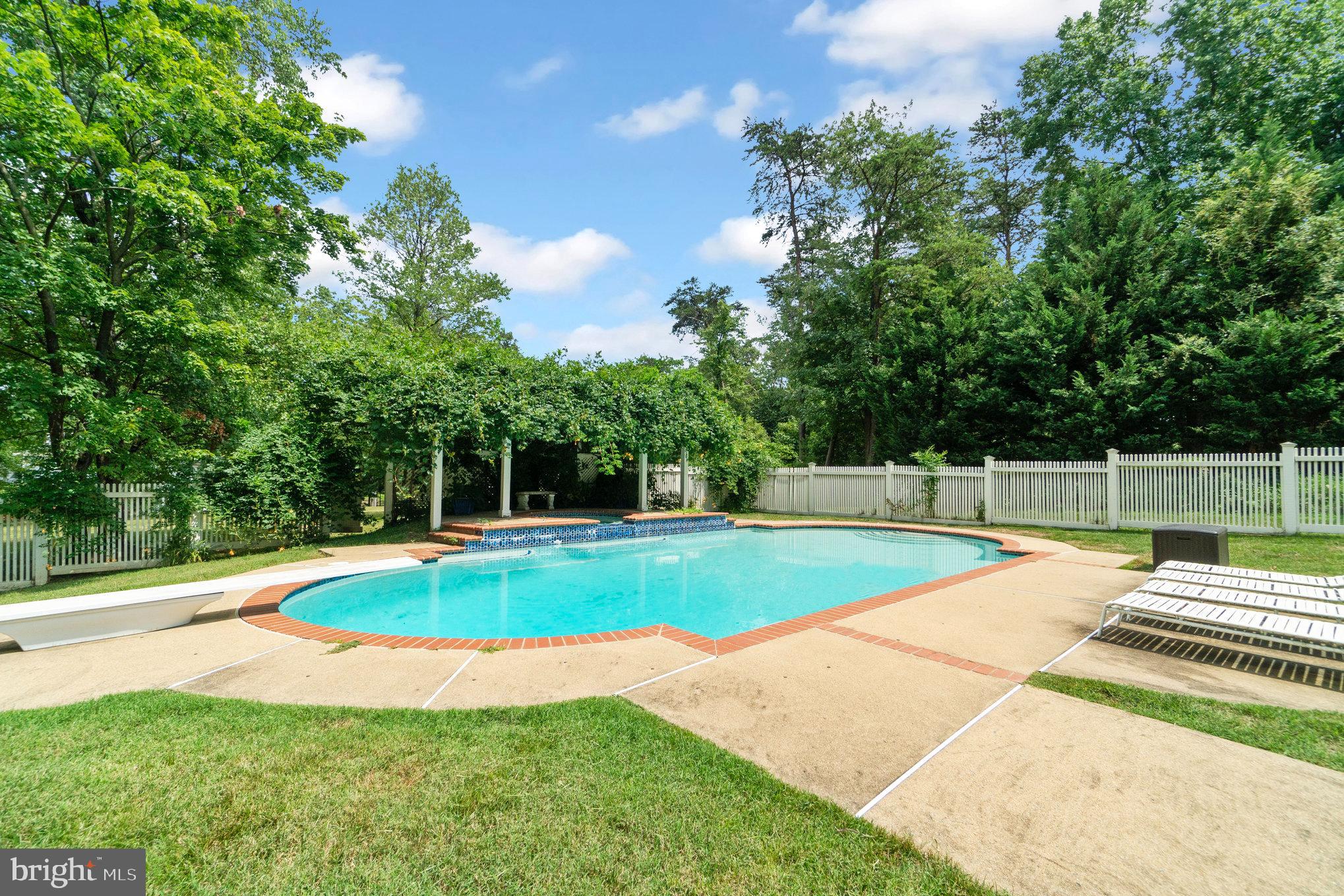 11256 Waples Mill Rd