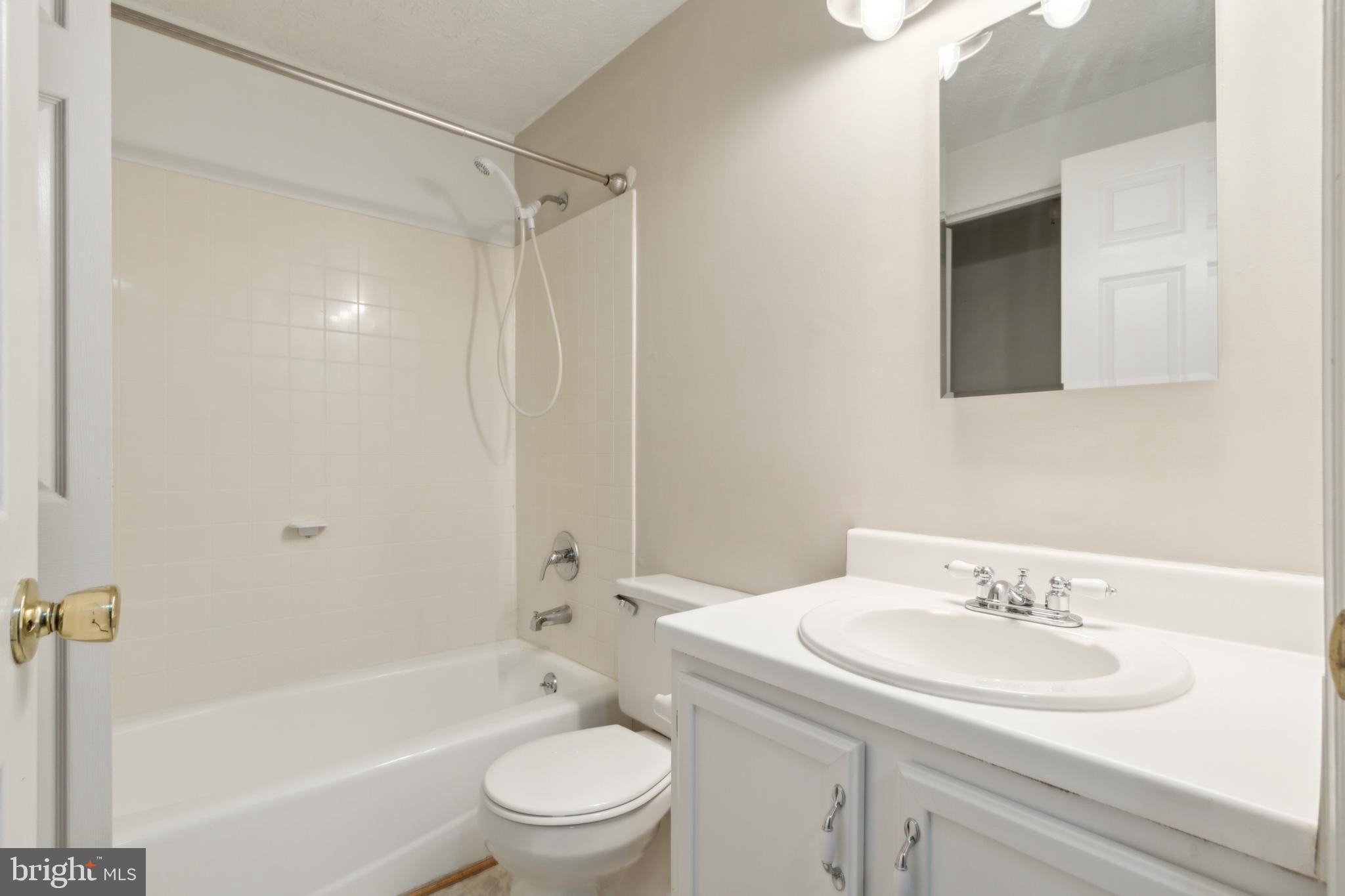 8483 AURORA CT