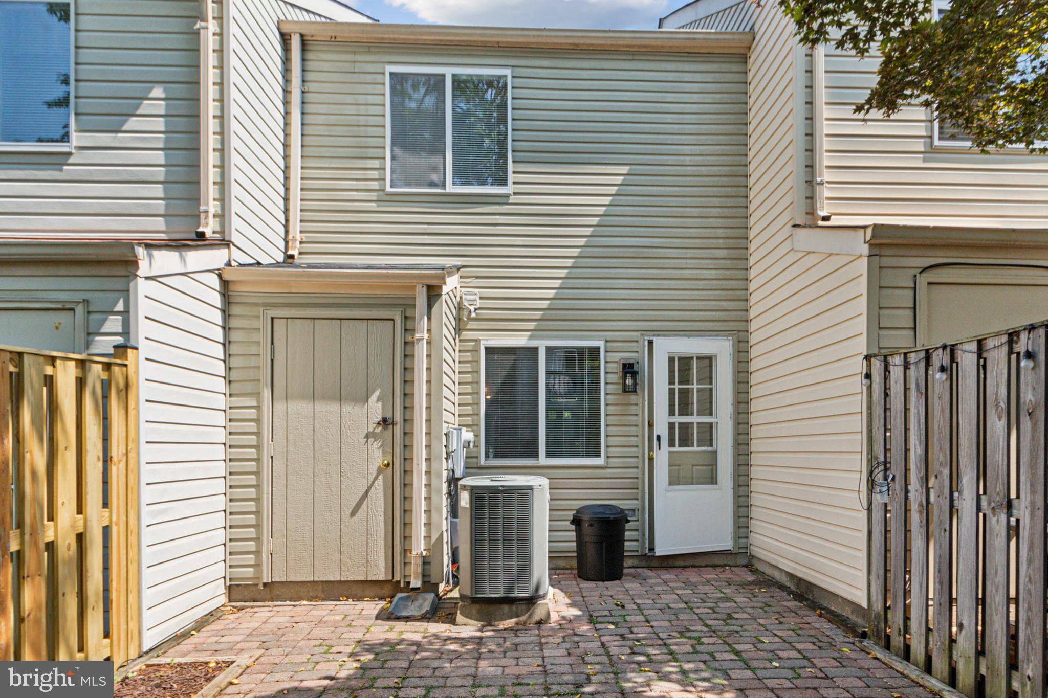 8483 AURORA CT