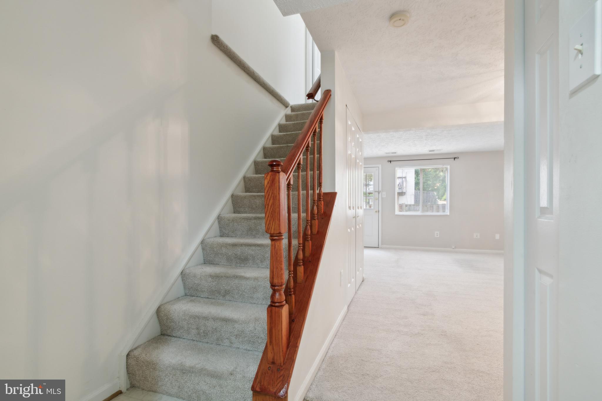 8483 AURORA CT