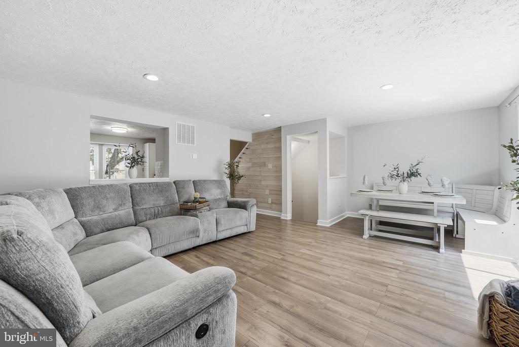 4905 SUGAR MAPLE LANE