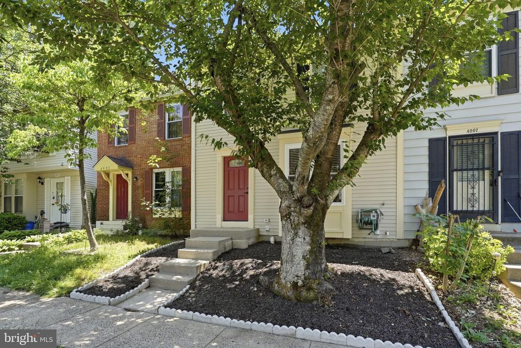 4905 SUGAR MAPLE LANE