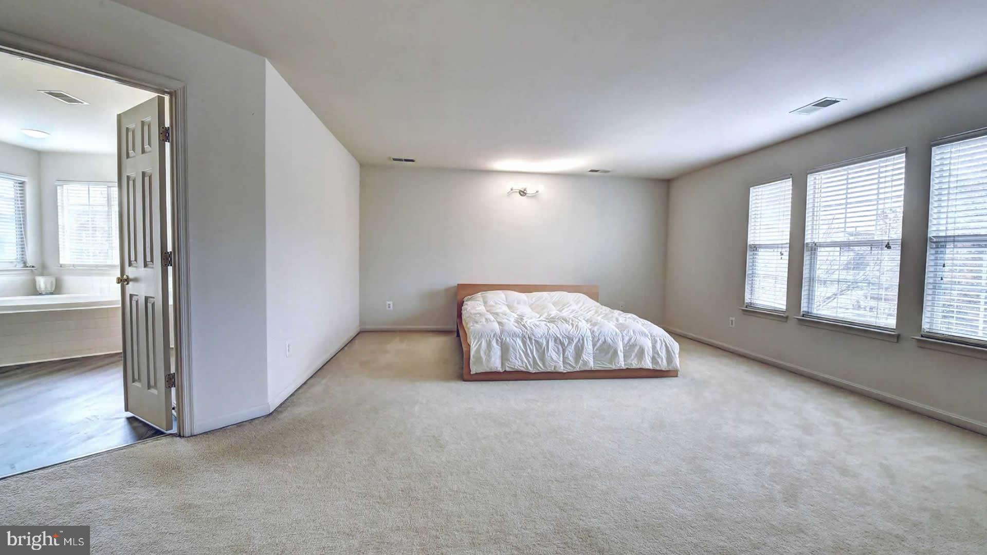 110 Hunton Dr