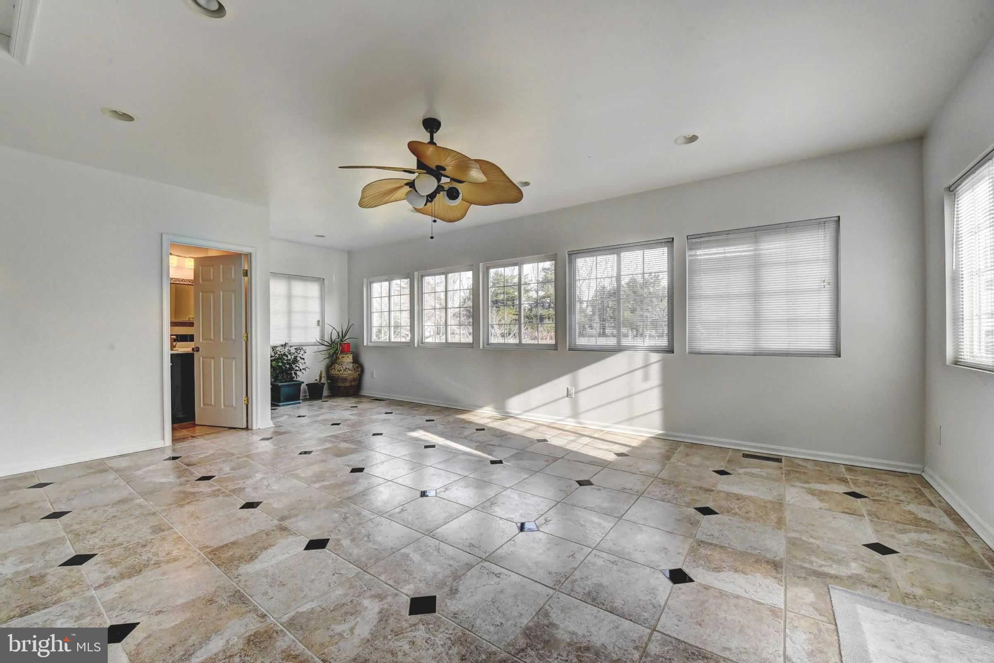 110 Hunton Dr