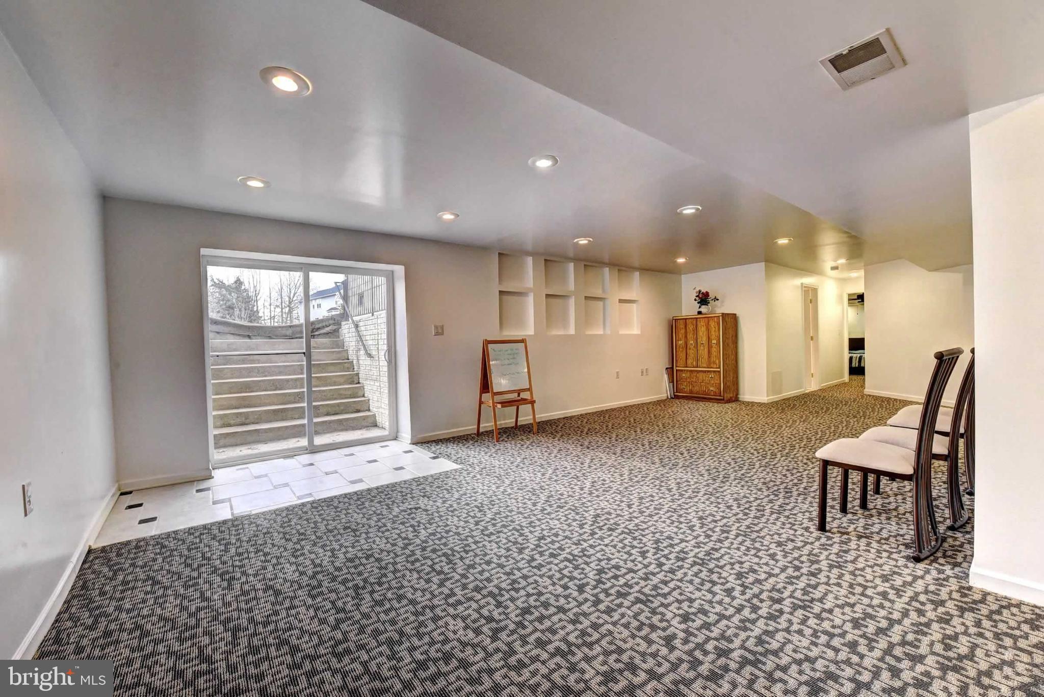 110 Hunton Dr