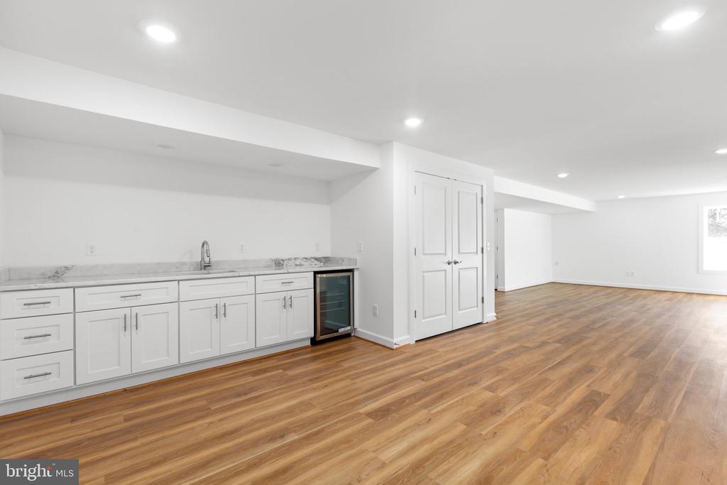 1365 Mountain View Rd