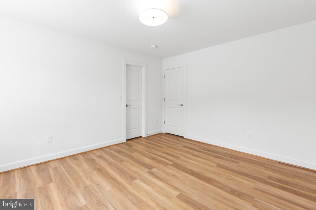 1365 Mountain View Rd