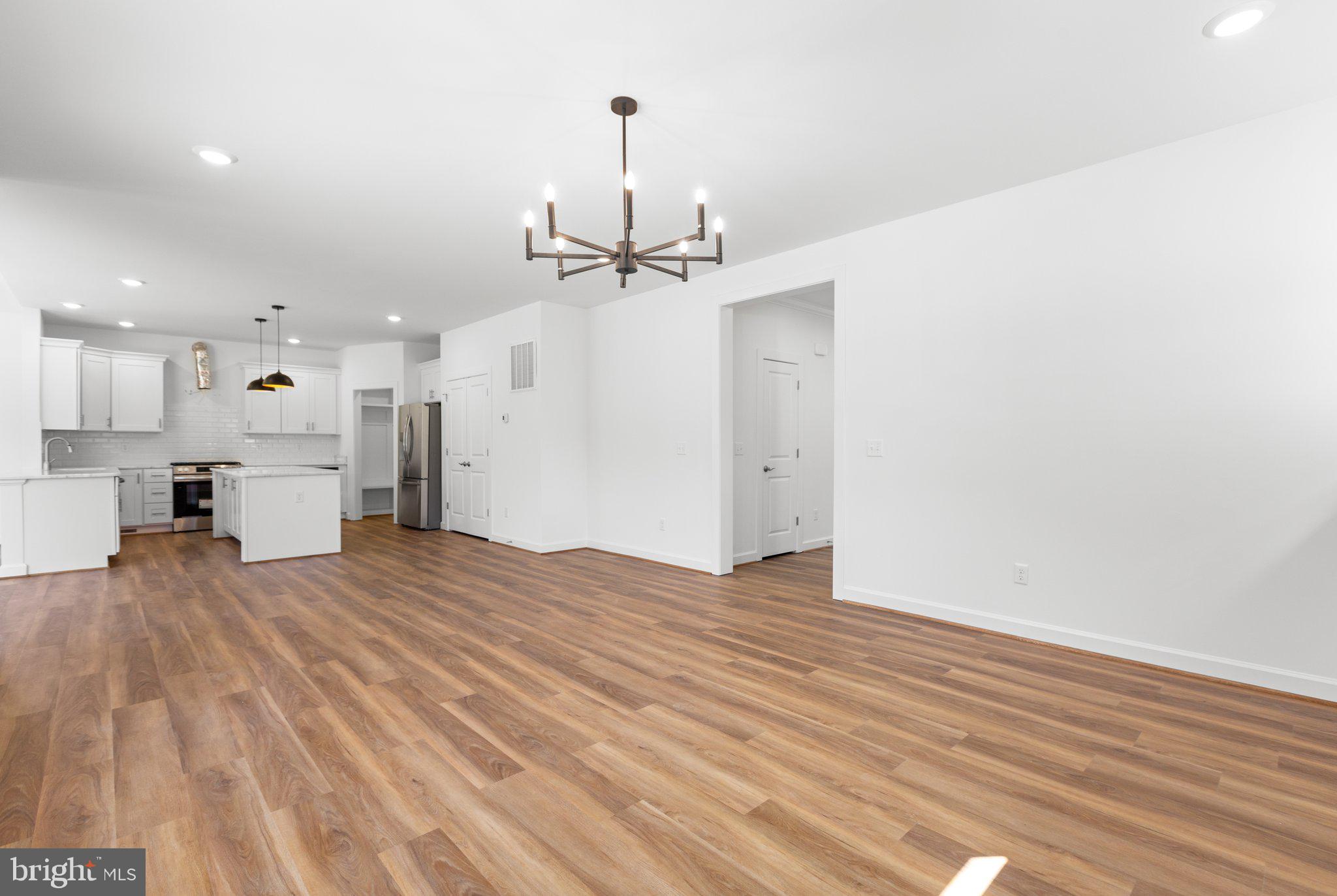 1365 Mountain View Rd