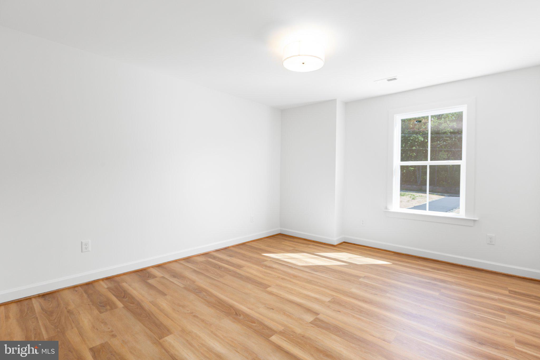 1365 Mountain View Rd