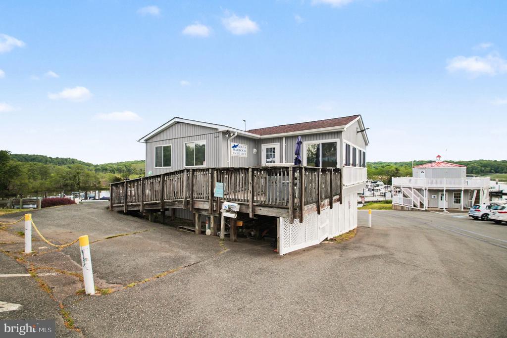 209 BOSUN COVE