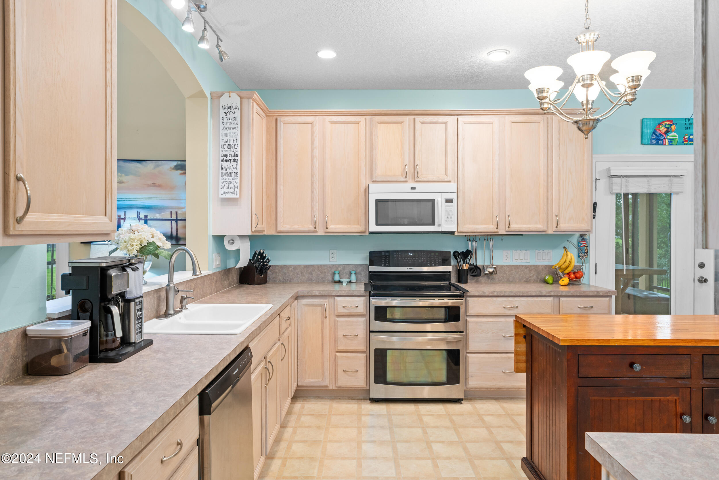 135 PRINCE PHILLIP Drive