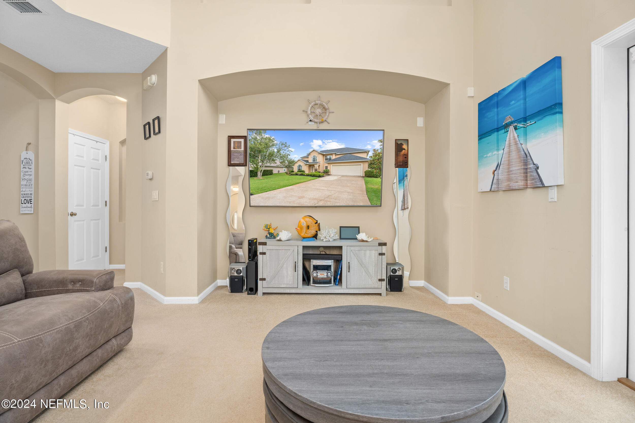 135 PRINCE PHILLIP Drive