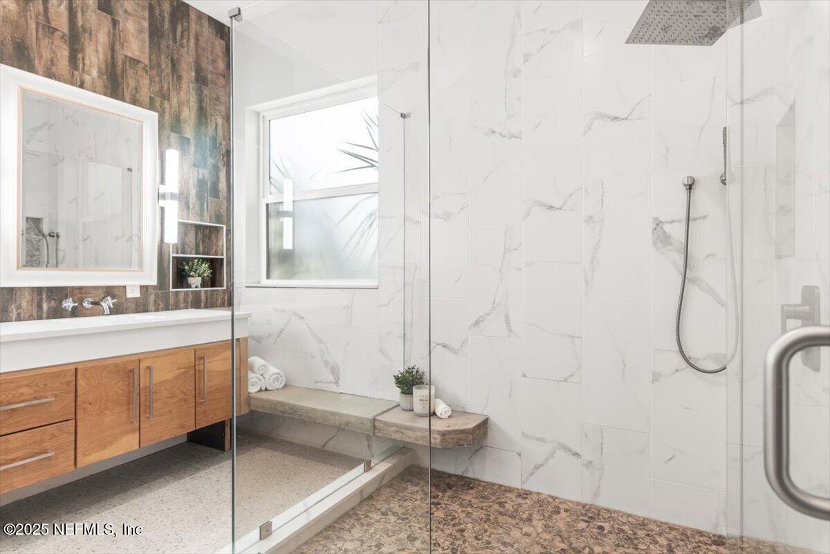 211 BELVEDERE Street