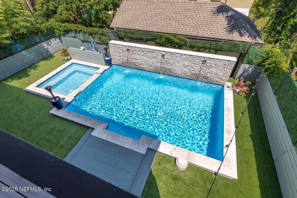 211 BELVEDERE Street