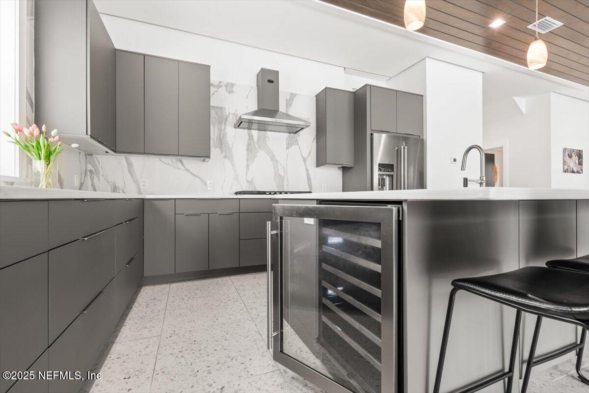 211 BELVEDERE Street