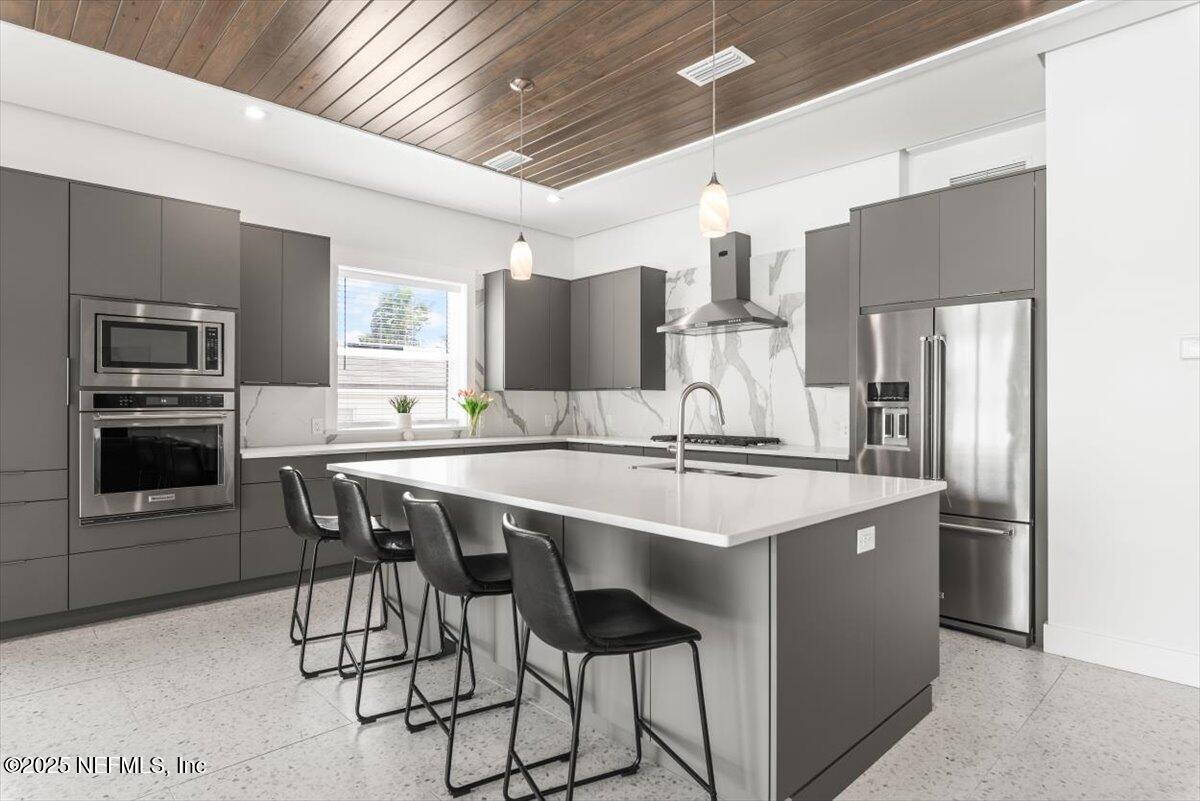 211 BELVEDERE Street