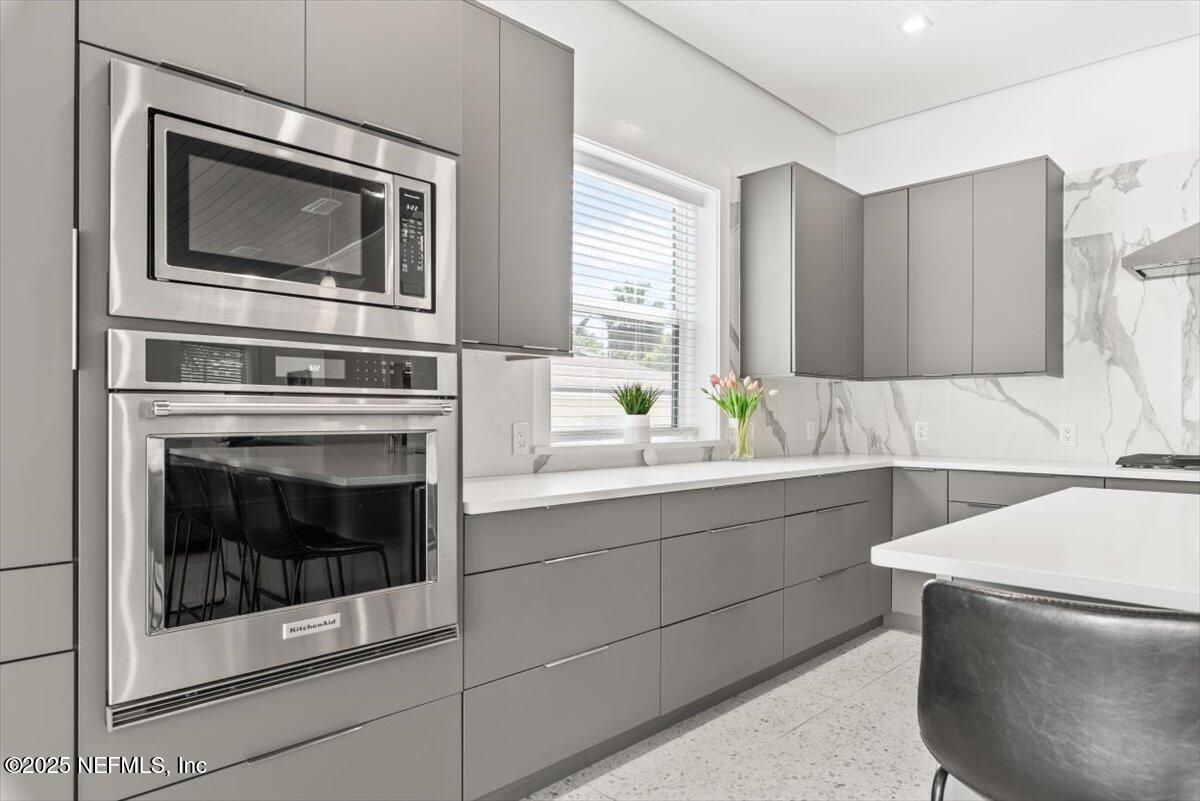 211 BELVEDERE Street