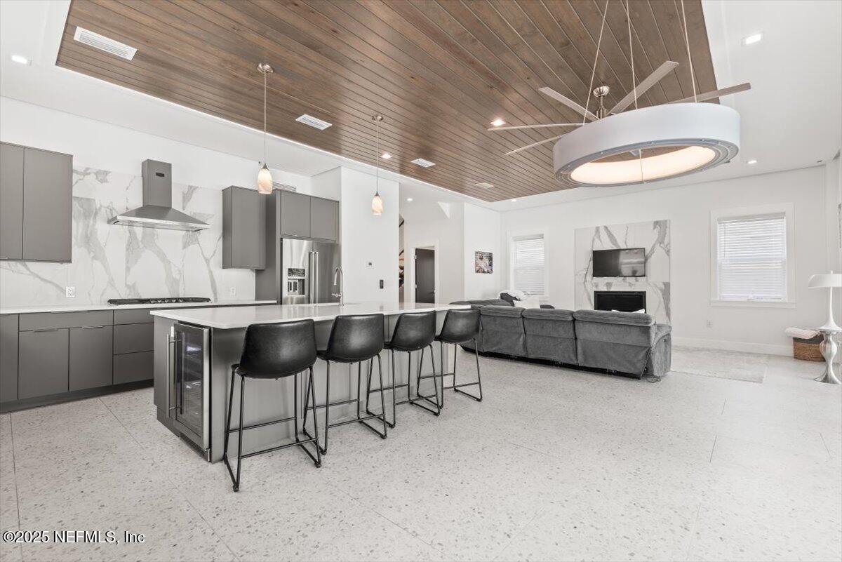 211 BELVEDERE Street