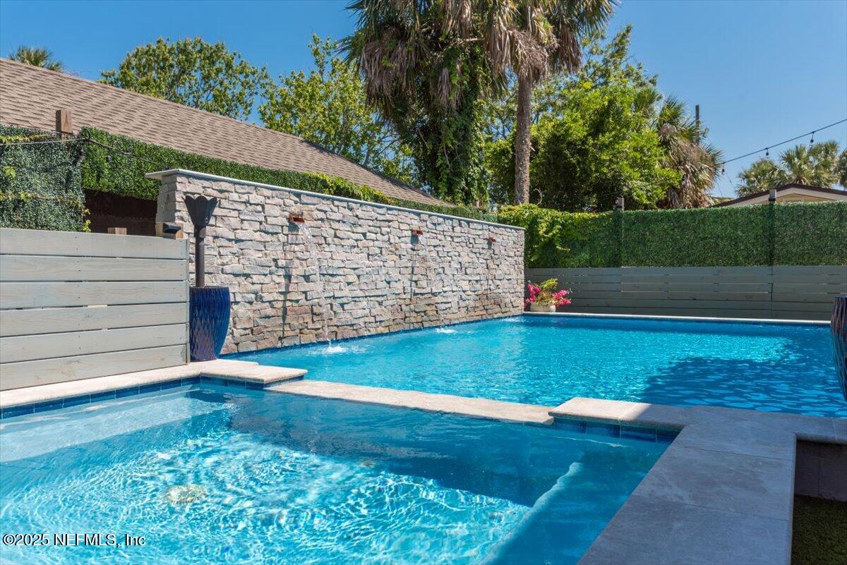 211 BELVEDERE Street