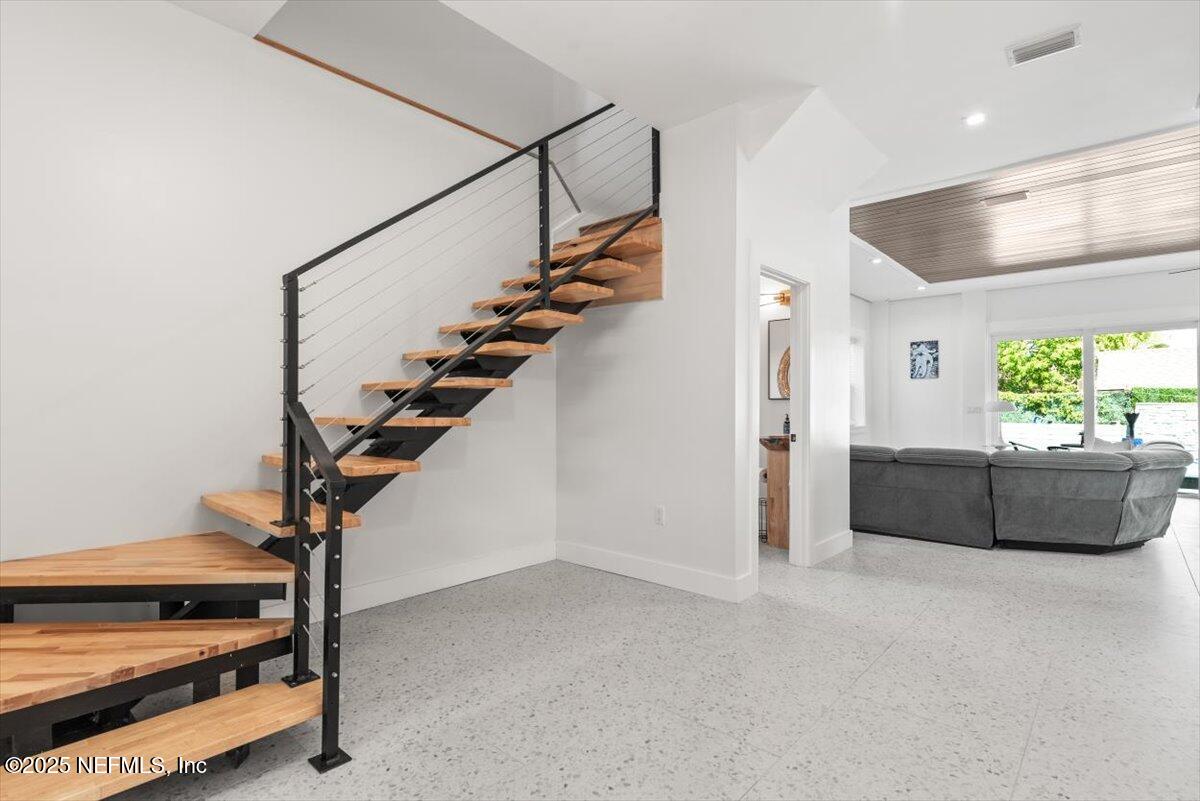 211 BELVEDERE Street