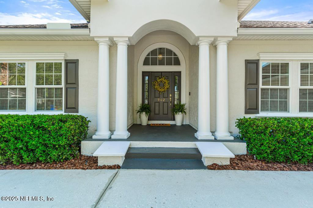902 EAGLE POINT Drive, St. Augustine