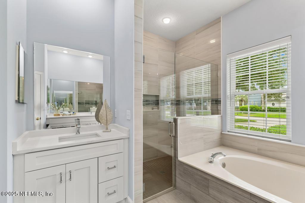 902 EAGLE POINT Drive, St. Augustine