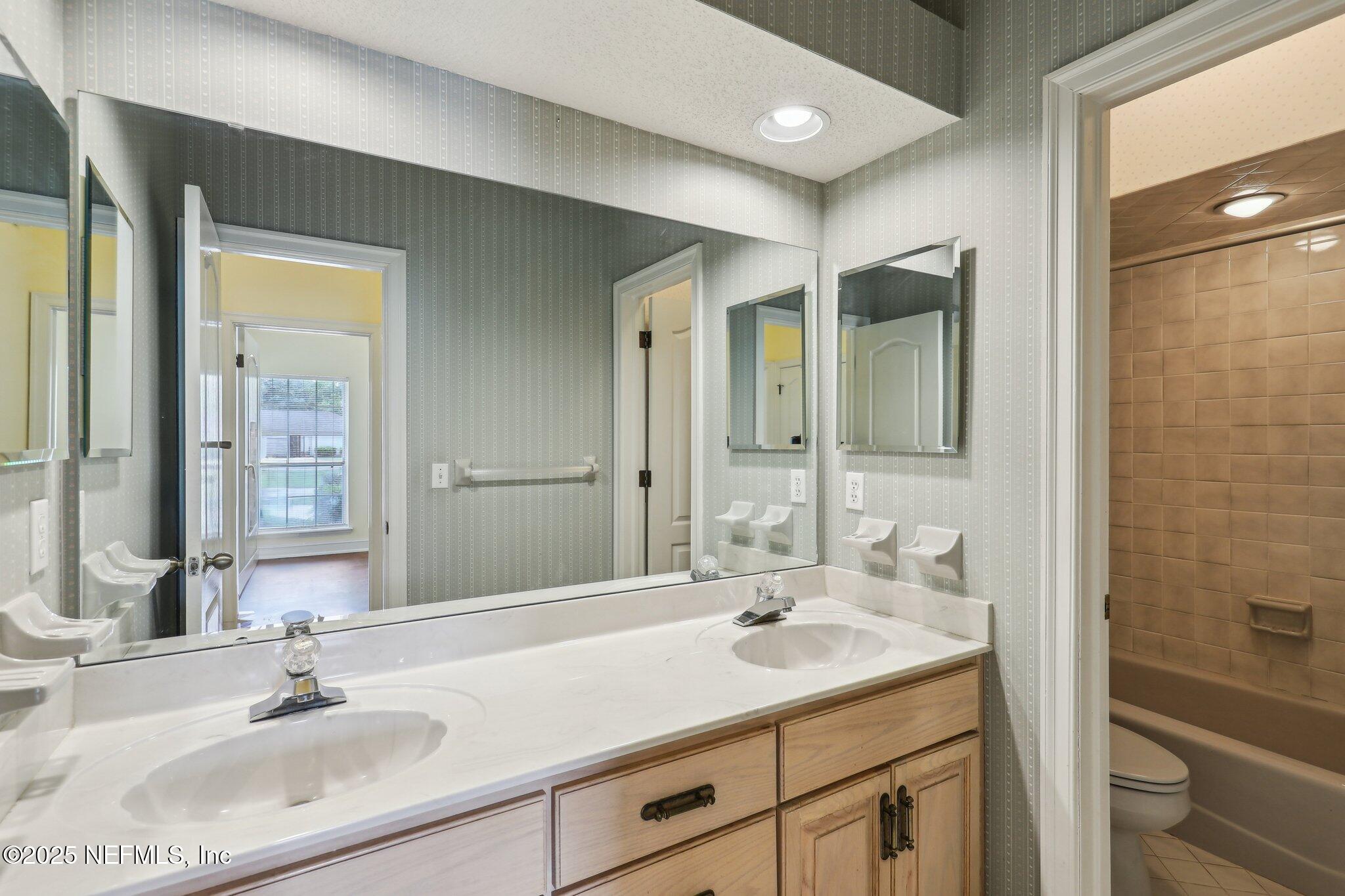 759 MATTERHORN Court, St. Johns