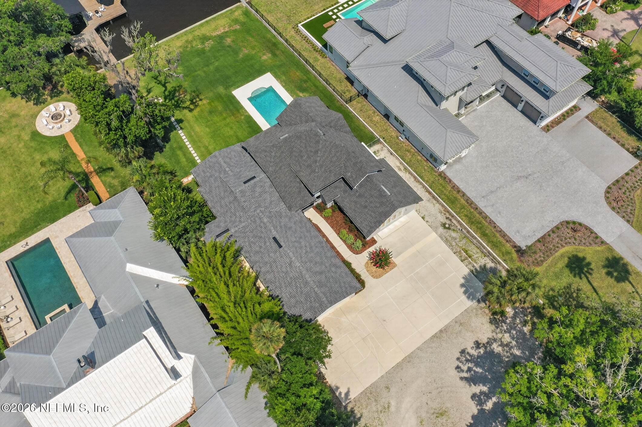 55 S ROSCOE Boulevard