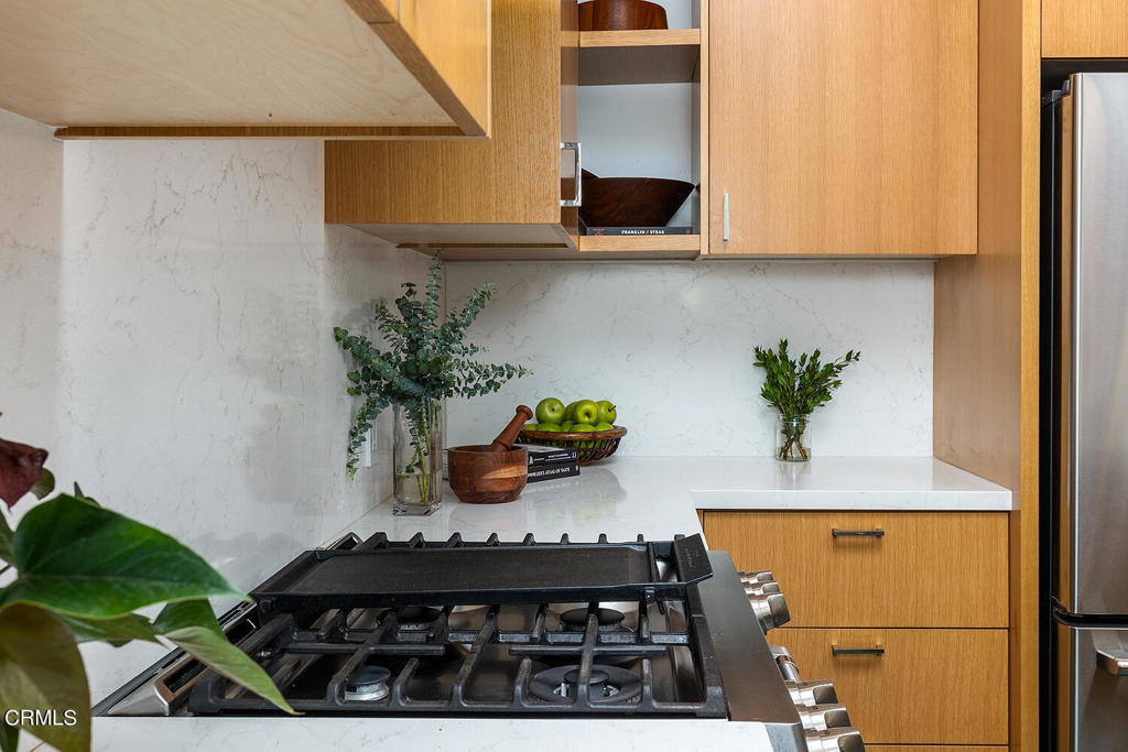 1825 Cerro Gordo Street