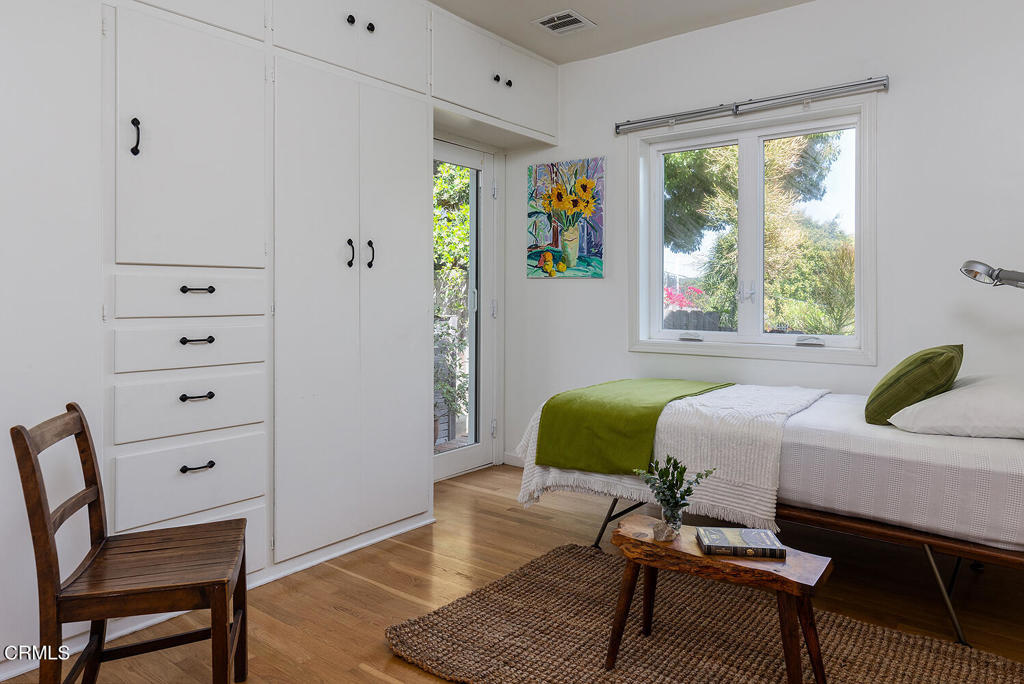 1825 Cerro Gordo Street