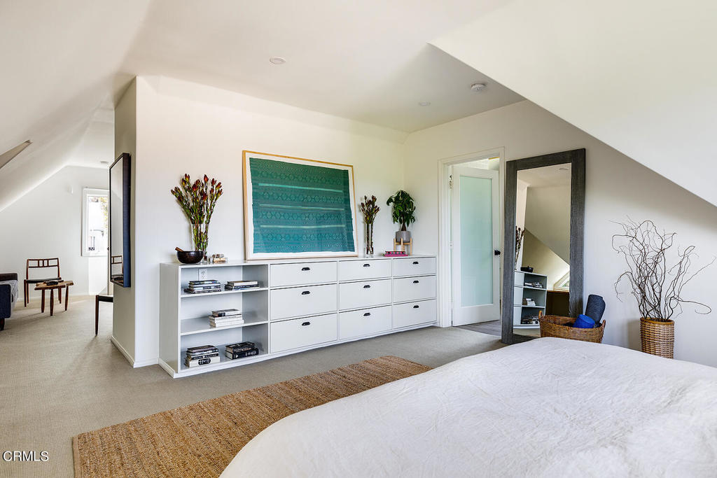 1825 Cerro Gordo Street