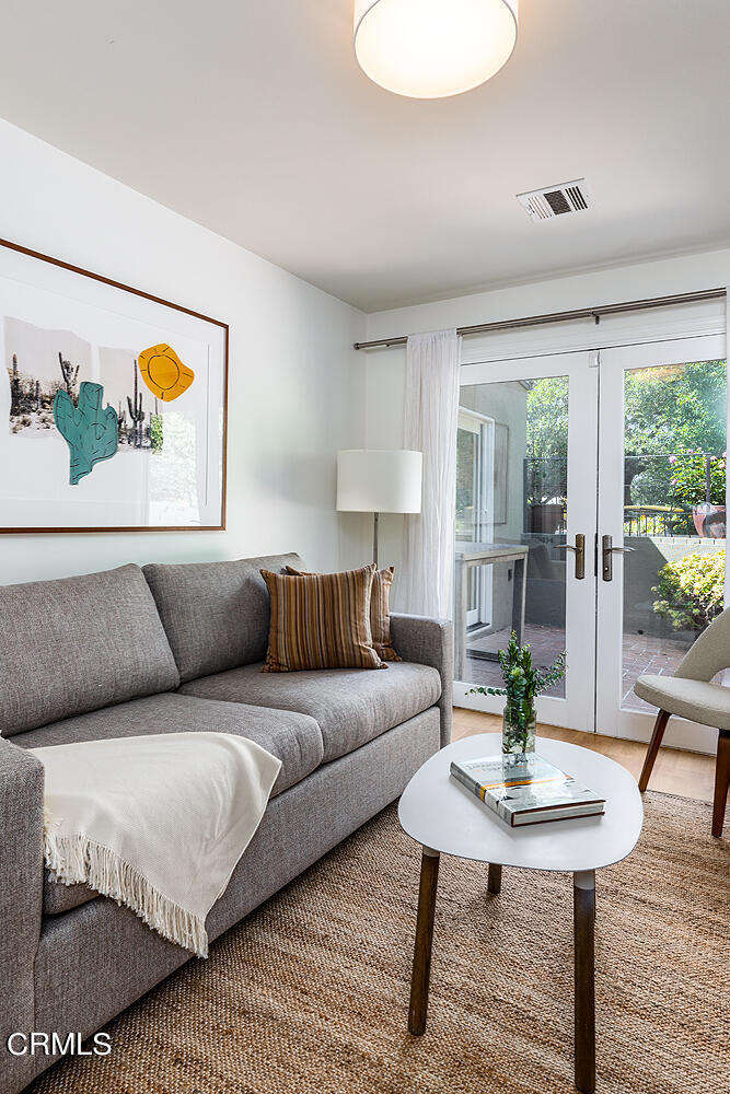 1825 Cerro Gordo Street