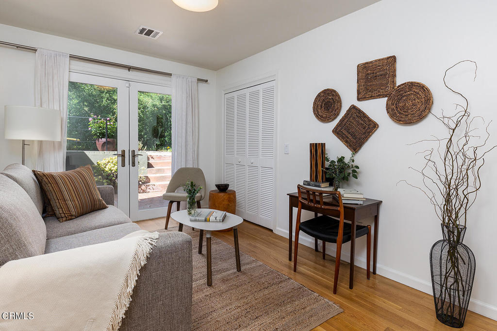 1825 Cerro Gordo Street