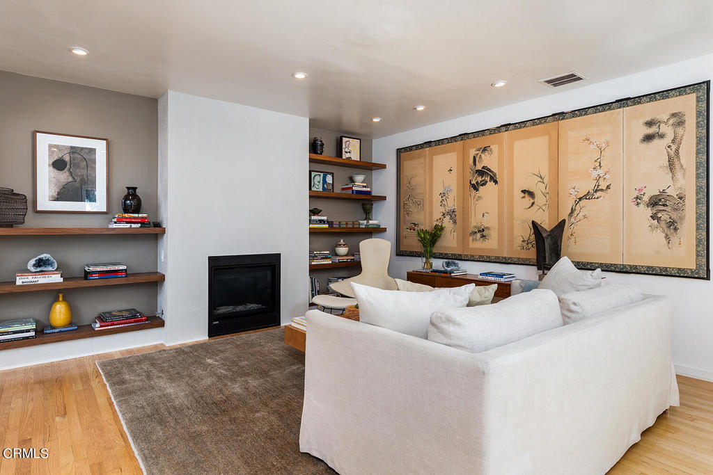 1825 Cerro Gordo Street