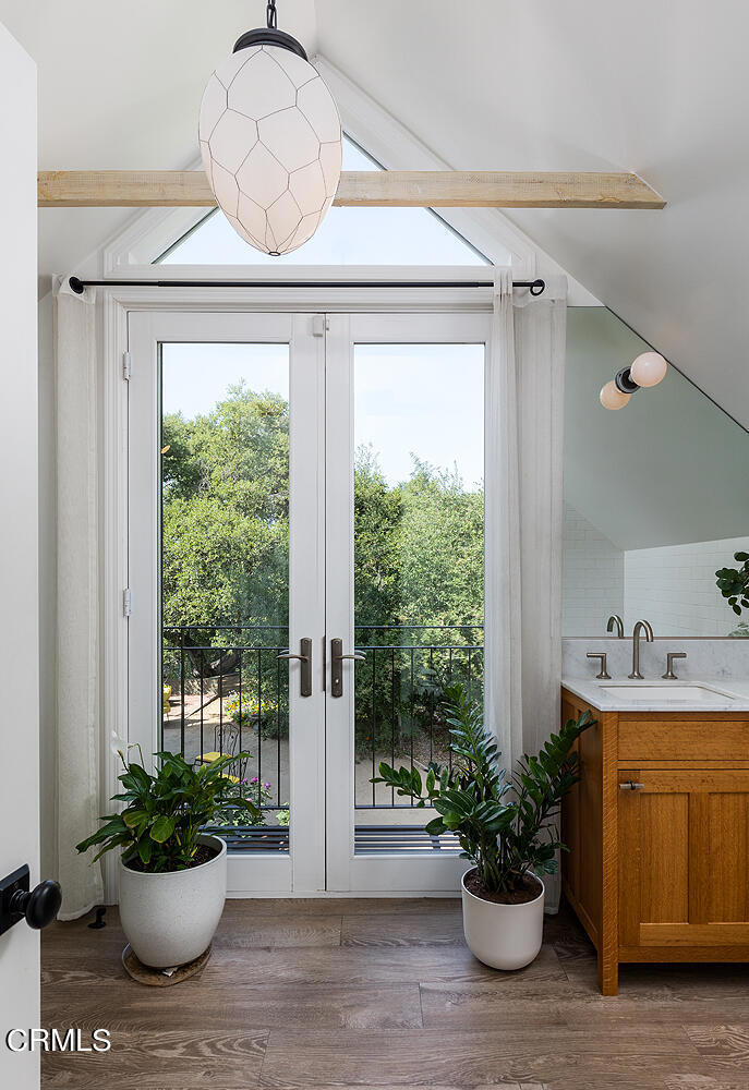 1825 Cerro Gordo Street