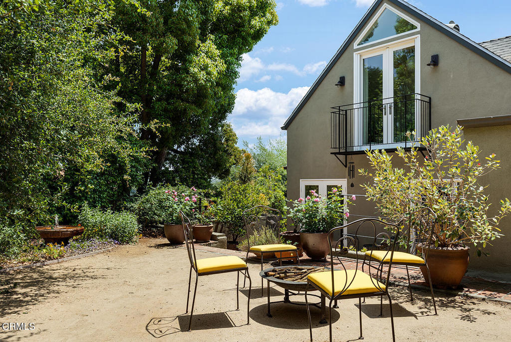 1825 Cerro Gordo Street