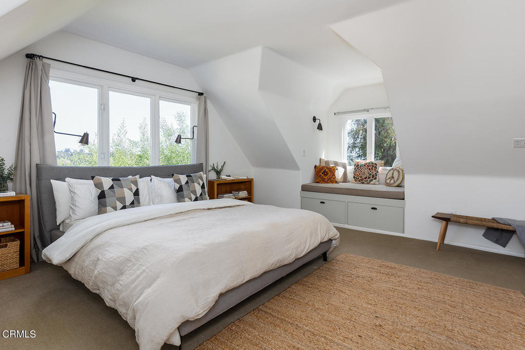 1825 Cerro Gordo Street