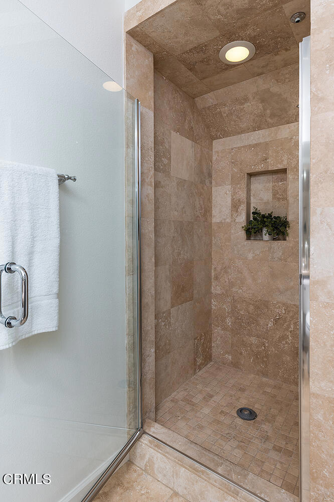 128 N Oak Knoll Avenue 305