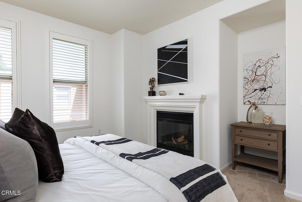 128 N Oak Knoll Avenue 305