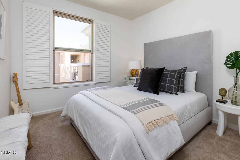 128 N Oak Knoll Avenue 305