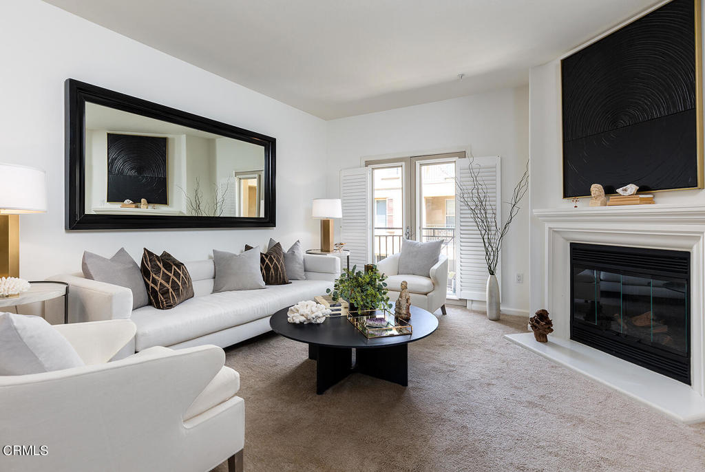 128 N Oak Knoll Avenue 305