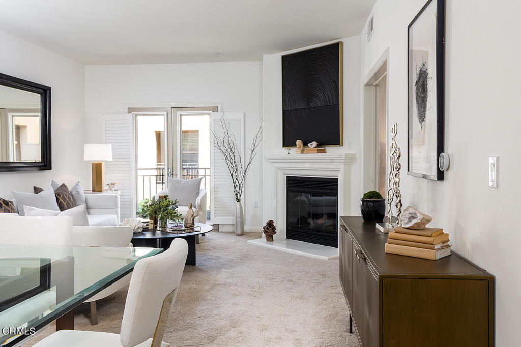 128 N Oak Knoll Avenue 305