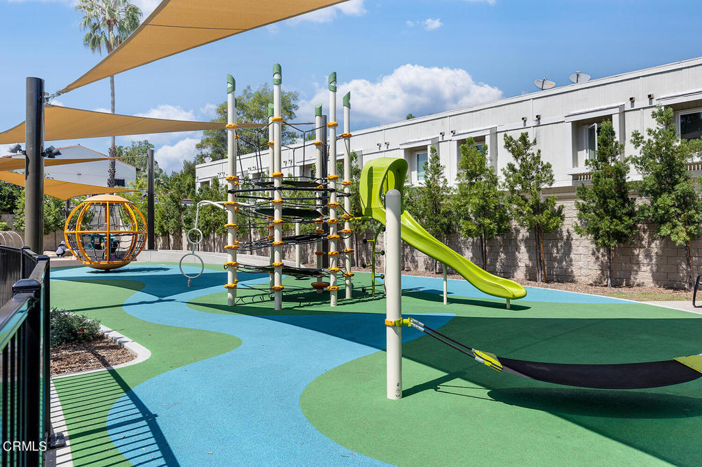 128 N Oak Knoll Avenue 305