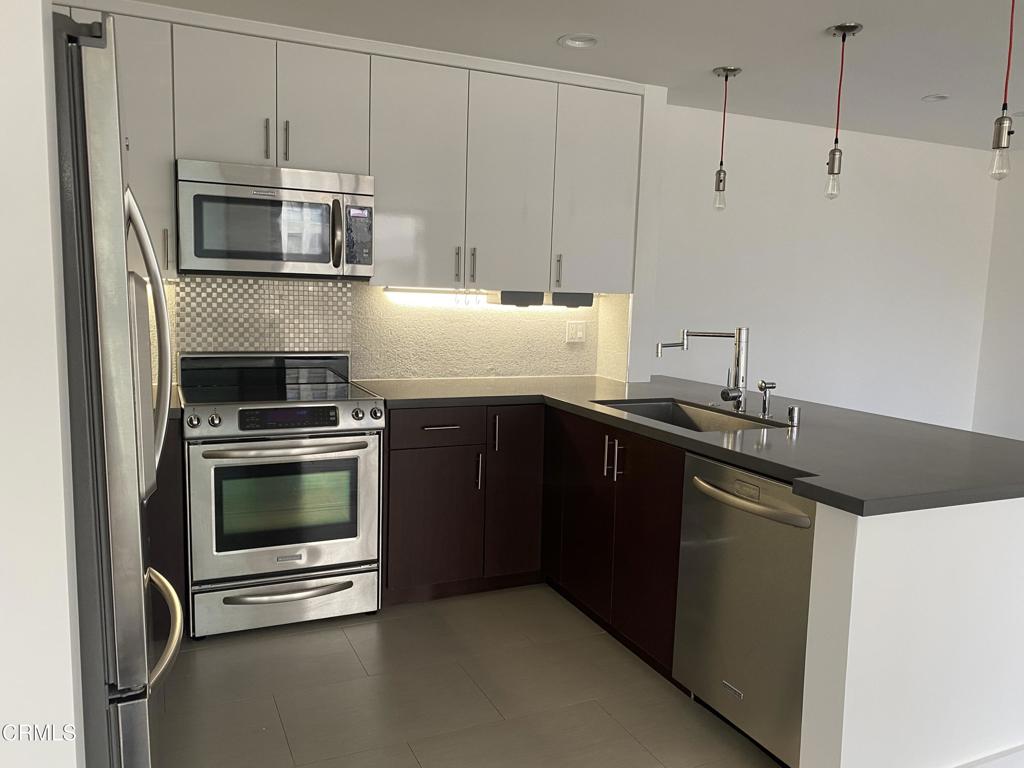 121 S Hope Street 408