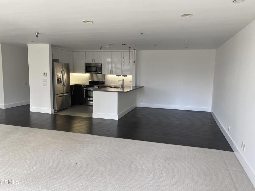 121 S Hope Street 408