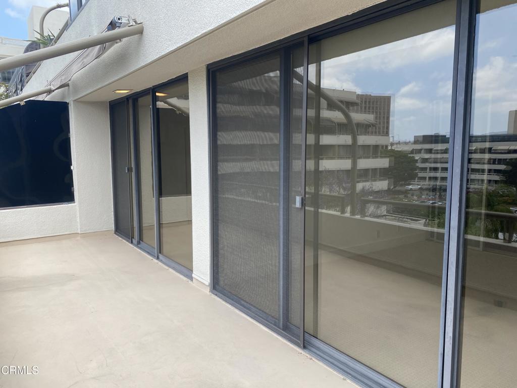 121 S Hope Street 408
