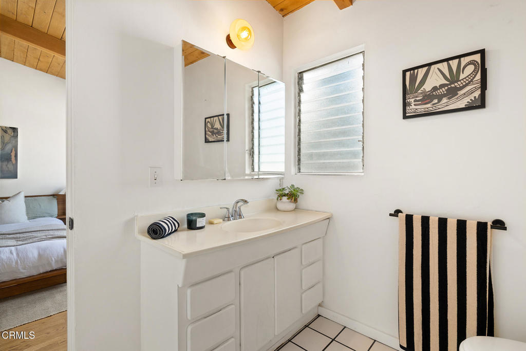 6201 1/4 Saylin Lane