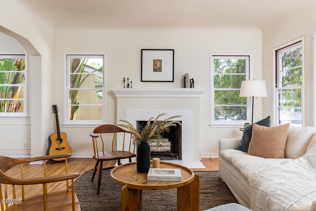 834 N Ave. 63